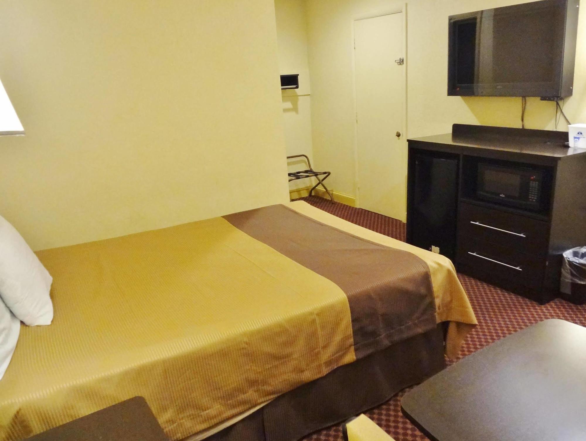 Americas Best Value Inn - Голдсборо Экстерьер фото