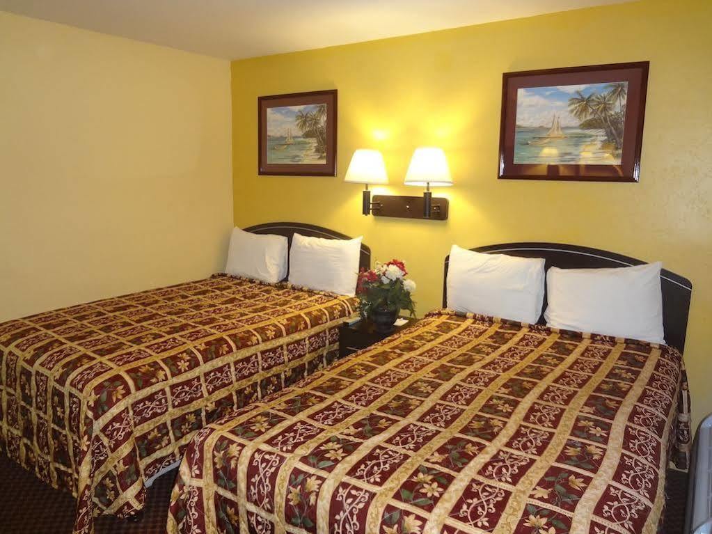 Americas Best Value Inn - Голдсборо Экстерьер фото